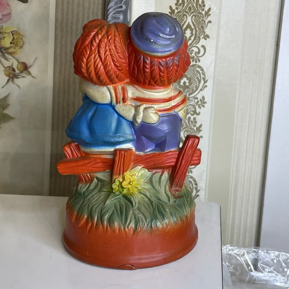 Raggedy Ann & Andy Sitting‎ Together Fence | Vintage | Nostalgia Grannycore
